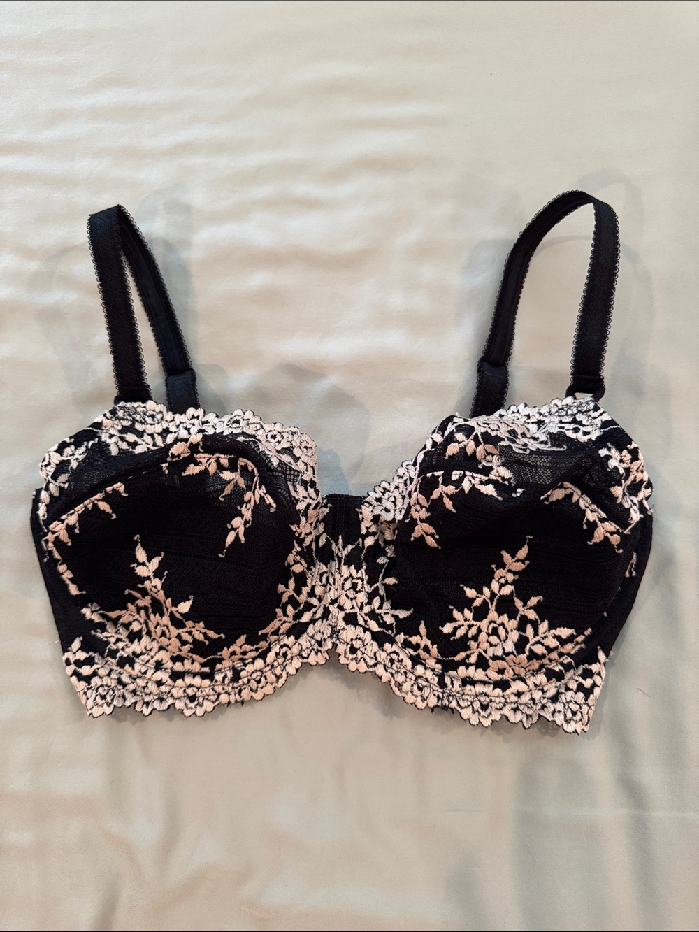 Wacoal Black Bra with Cream Floral Lace Embroidery